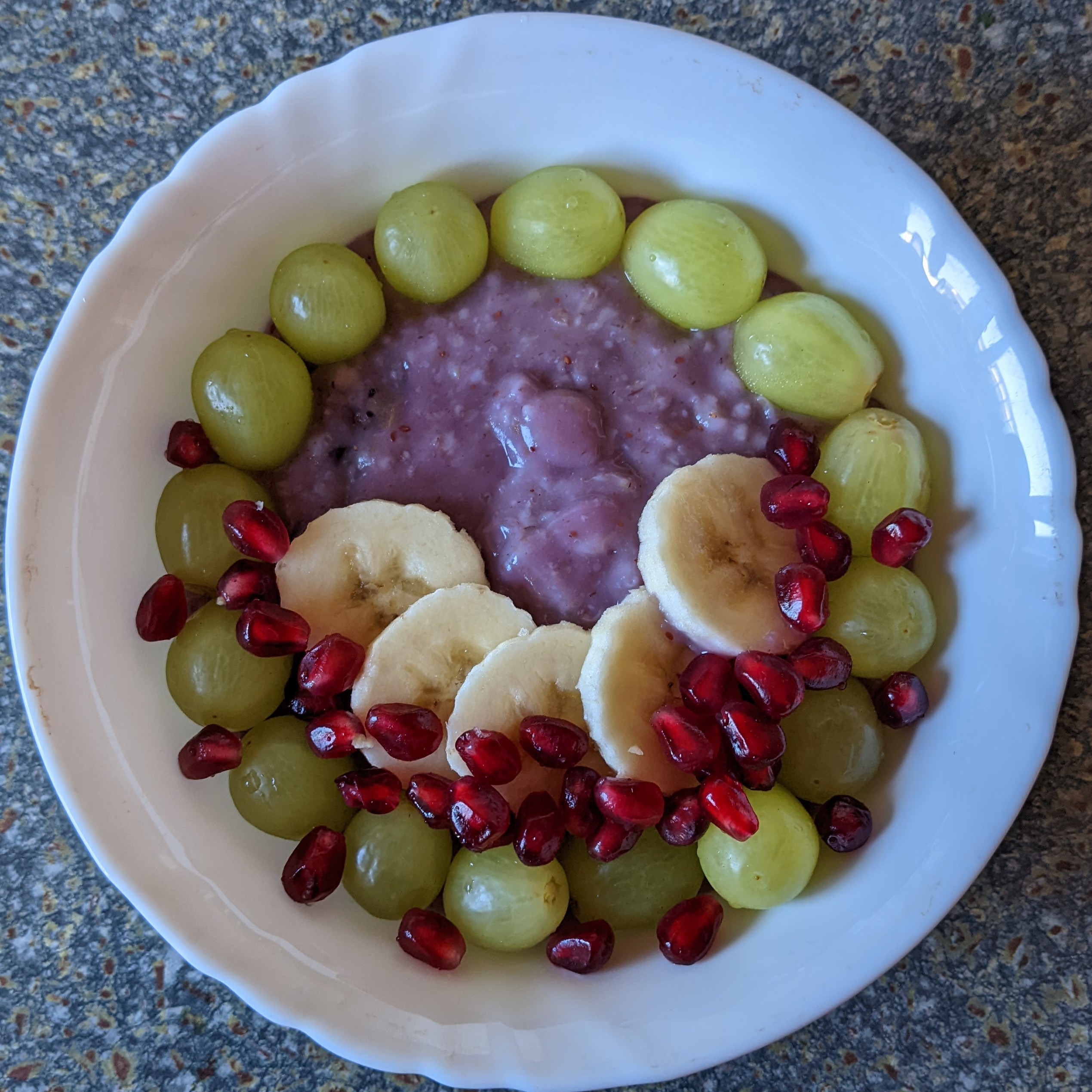 easy-fruity-oats-with-blueberries-banana-grapes-pomegranate-and-chia-seeds-vegan-vegetarian-breakfast-recipes