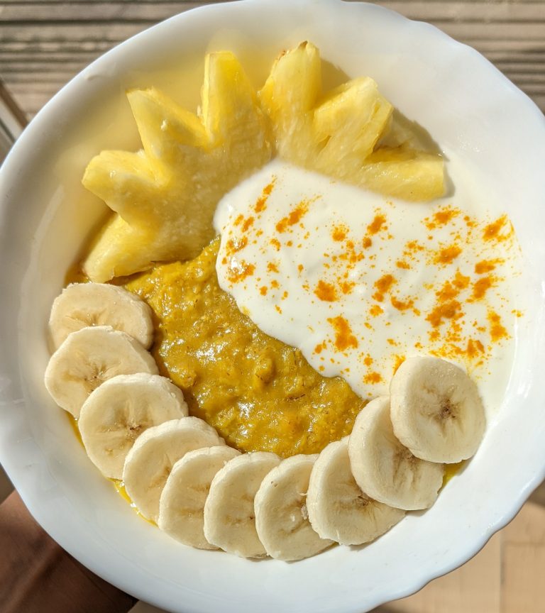 Warm Turmeric Oats with Yoghurt, Banana and Pineapple – Breakfast Recipes