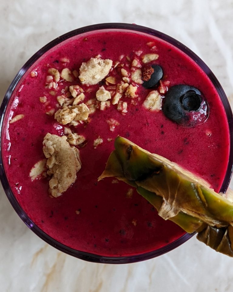 Ginger Recipes – Beetroot, Pineapple, Blueberry and Ginger Antioxidant Boost Summer Pink Smoothie Recipe