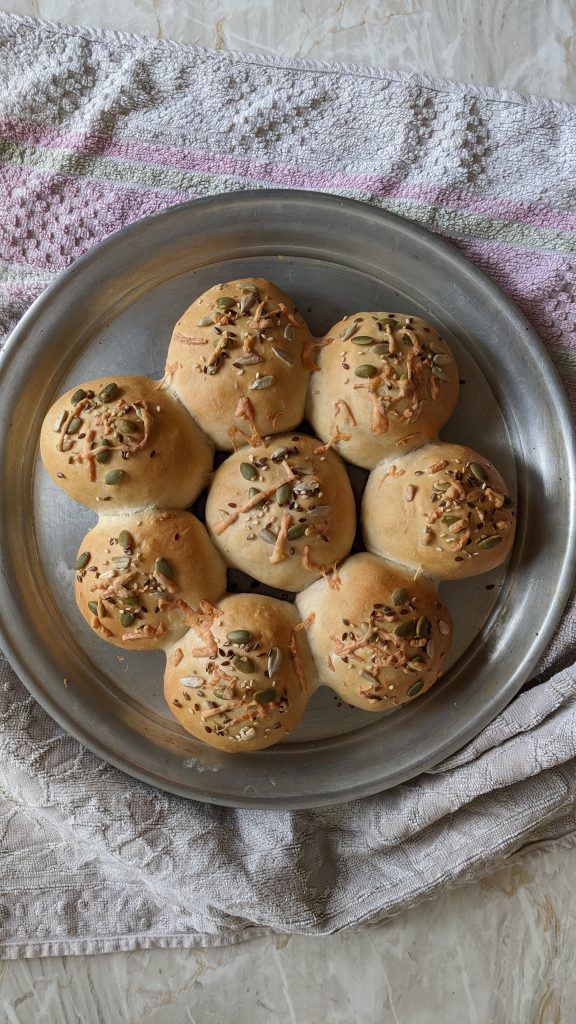 sunflower-seed-pumpkin-seeds-flax-seeds-linseed-sesame-seed-cheesy-tear-and-share-bread-baking-bread-recipes