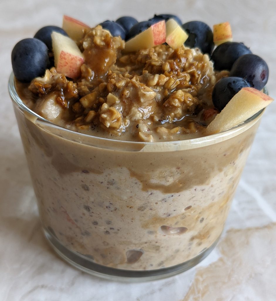 ginger-recipes-apple-and-banana-cinnamon-ginger-powder-chia-seeds-overnight-oats-easy-breakfast-recipes-high-protein-recipes