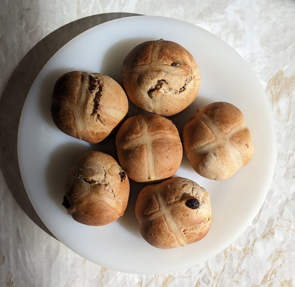 easter-baking-recipes-eggless-easter-hot-cross-buns