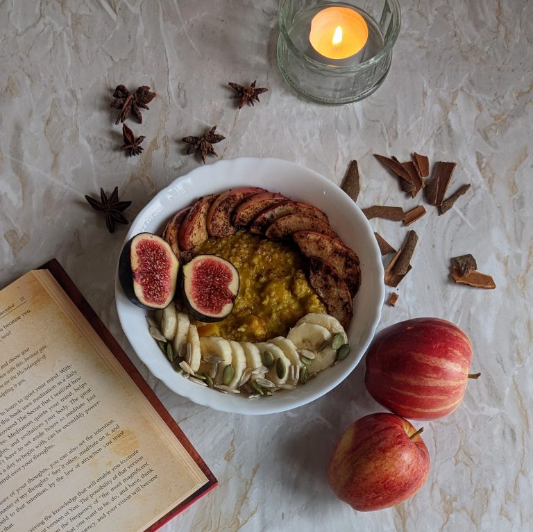 Golden Oatmeal Apple Spiced Breakfast Bowl with turmeric ashwagandha and spices – Autumn Breakfast Recipes