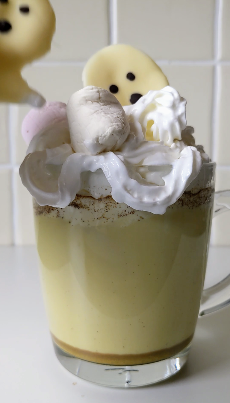 Spooky Halloween Golden Turmeric Latte Drink – Halloween Treats
