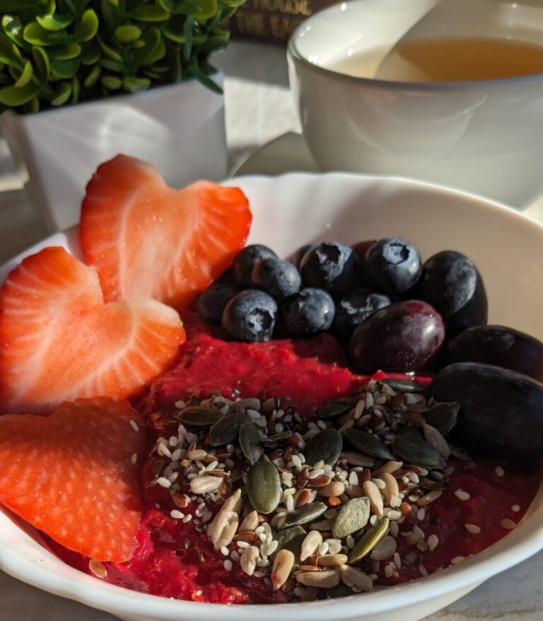 Valentine’s themed healthy breakfast oats – ginger beetroot with berries and omega seeds mix